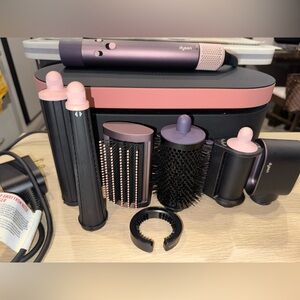 Dyson Multi-Styler Set in Jasper Plum.